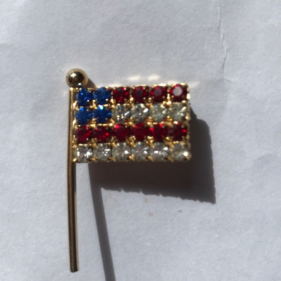 Jewelry - Crystal Flag Pin